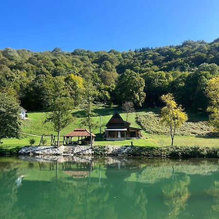 Villa Vikendica Krupa Na Vrbasu à Banja Luka Extérieur photo