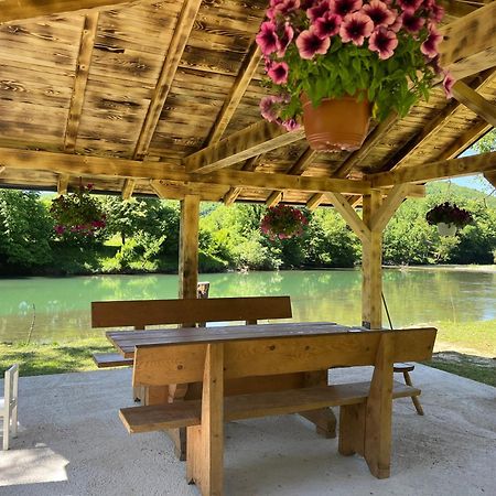 Villa Vikendica Krupa Na Vrbasu à Banja Luka Extérieur photo